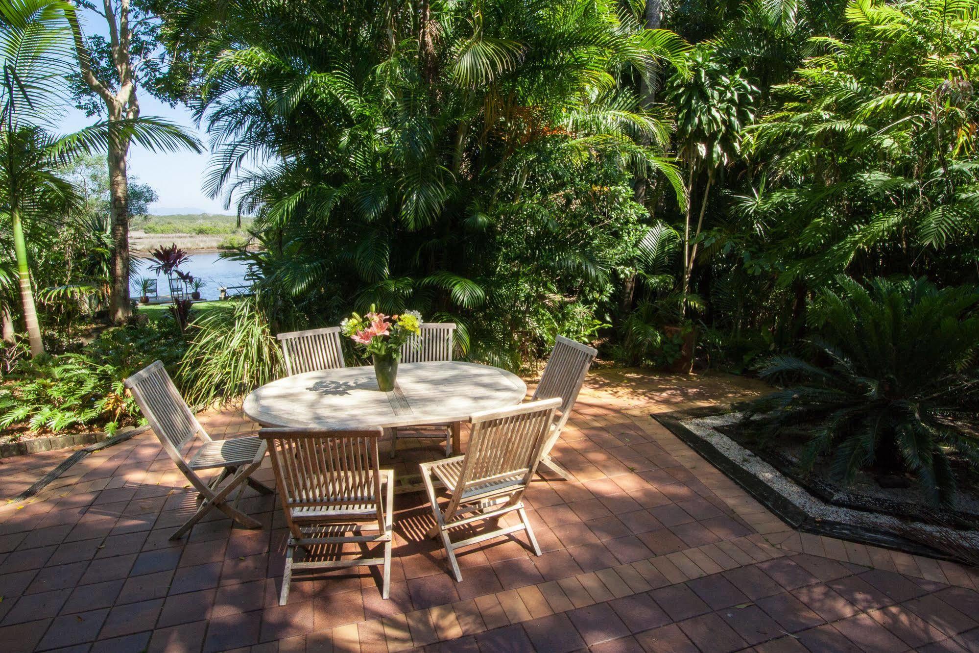 A Beach House At Byron Byron Bay Exterior photo